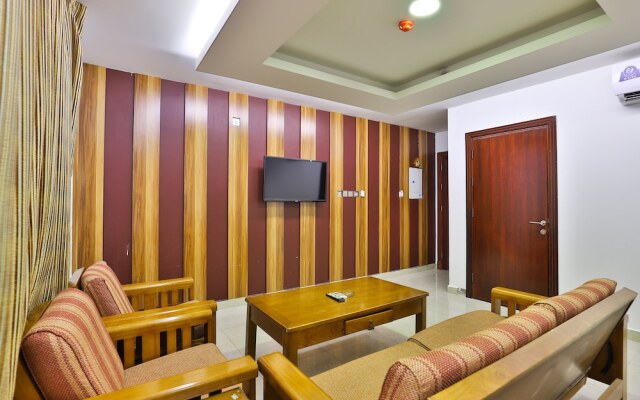 OYO 240 Roshan Gulf Hotel Suites