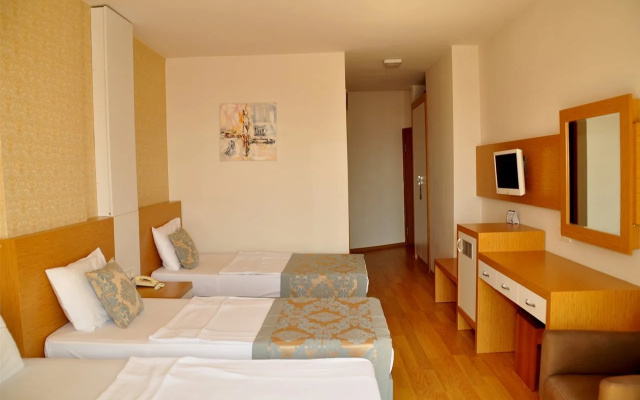Blue Fish Hotel