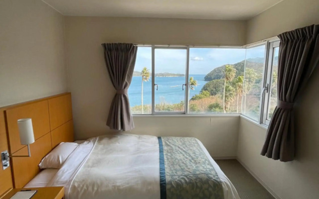 Wisterian Life Club Toba