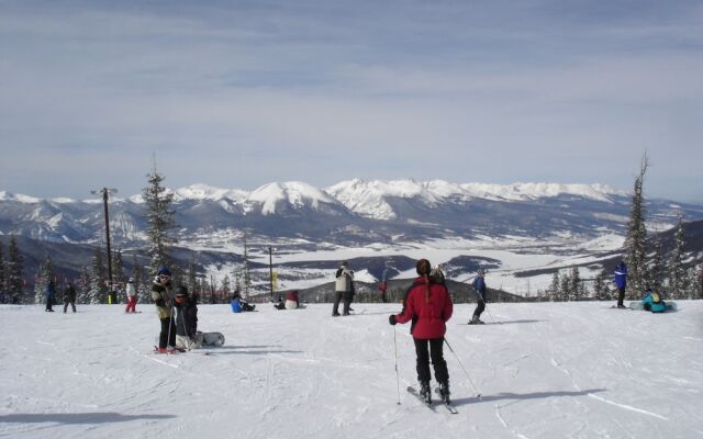 Wild Irishman 1064b by Summitcove Vacation Lodging