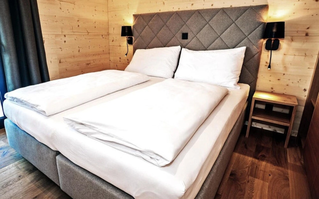 Hochwurzen mit Privatem Pool Haus