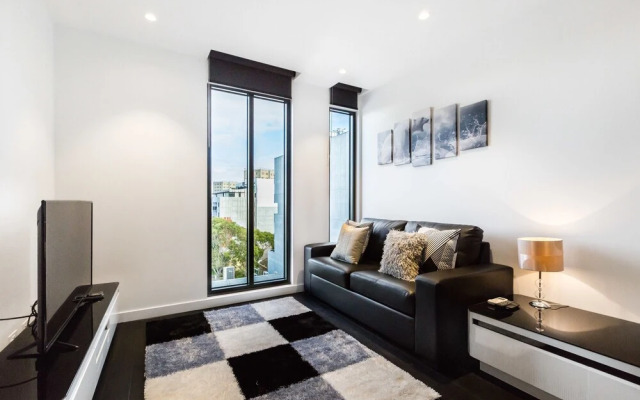 ESTHER, 2BDR South Yarra Apartment