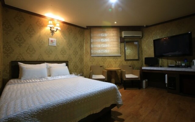 Goodstay Feel Hotel