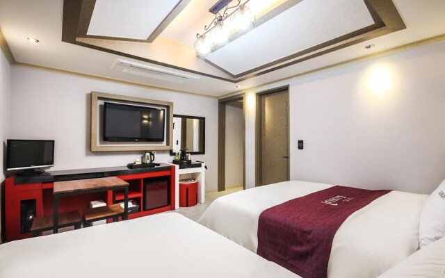 Yeosu Luna Hotel