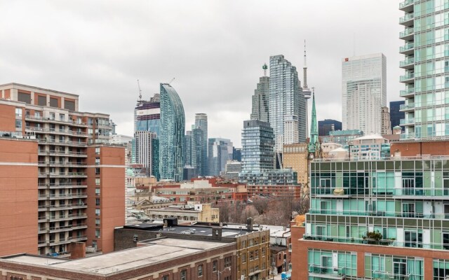 Stylish 1BR Condo Trendy King East