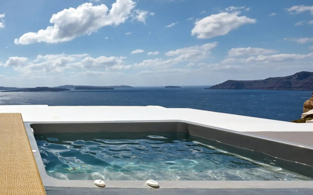 Allure Breeze Suites