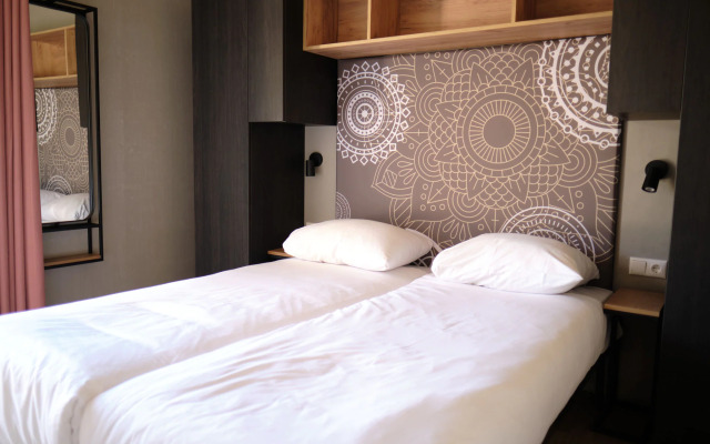Nice Hill Lodge, 2 Bathrooms, Near Maastricht