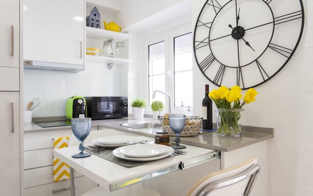 ALTIDO Trendy chic studio in Alfama, 4mins to Santo Estêvão Belvedere viewpoint