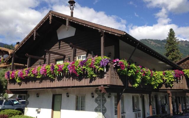 Linderhof Inn