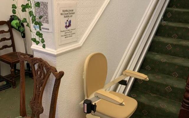 The George Guest House