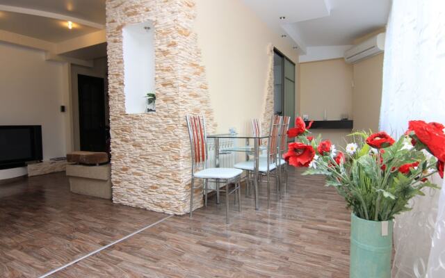 Apart Hotel on 24 Preobrajenskaya Street