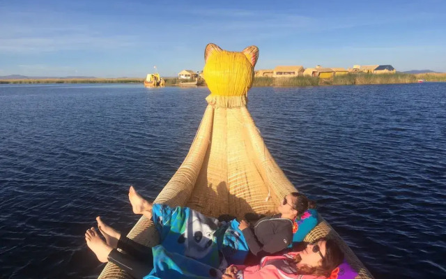 Uros Titicaca Lodge