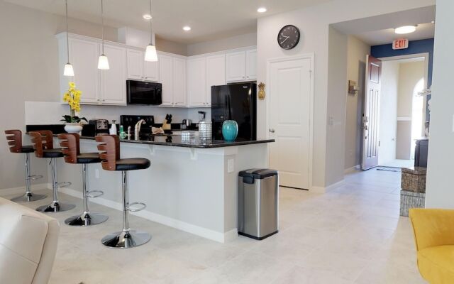 Compass Bay Kwa132