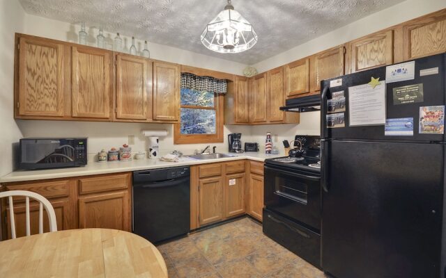 The Honeymooner 1 Bedroom Cabin