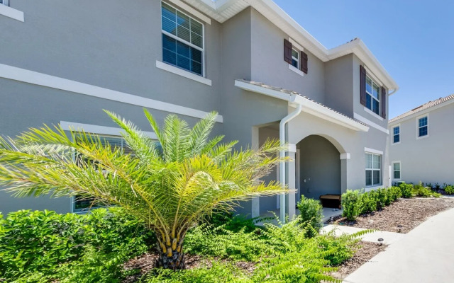 Romeo Circle Villa Storey Lake 1