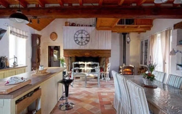 Le Clau Des Cerisiers