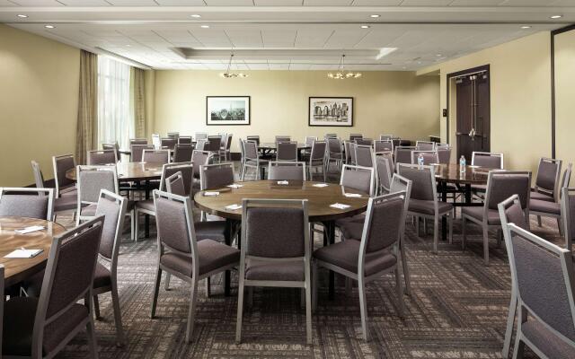 Homewood Suites by Hilton Teaneck Glenpointe