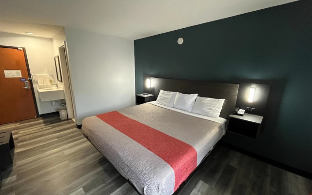 Studio 6 Suites Urbana, IL