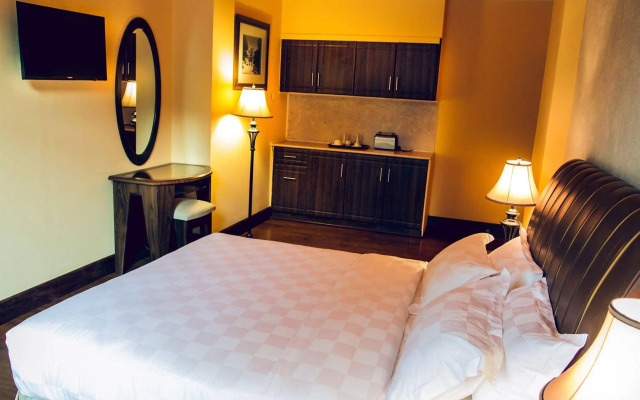 Monarch Parkview Hotel