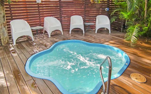 Palm Cove Beach Retreat - 1st Floor