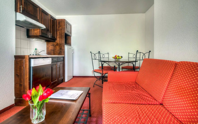 Zenitude Hotel-Residences Les Terrasses du Lac