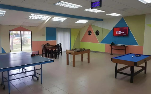 DJ Holiday Resort