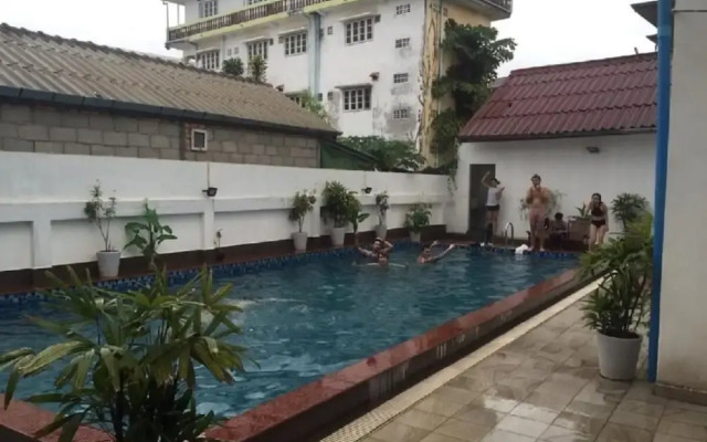 V Central Hotel