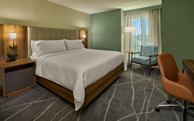 Holiday Inn Express & Suites Charleston Dwtn - Westedge by IHG