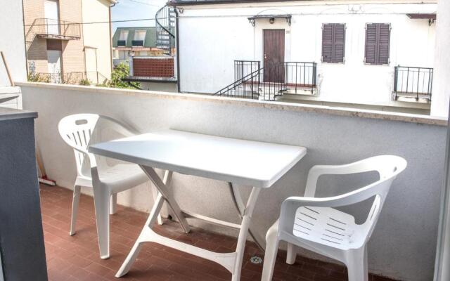 M59 - Marcelli, trilocale in centro a 50mt dal mare