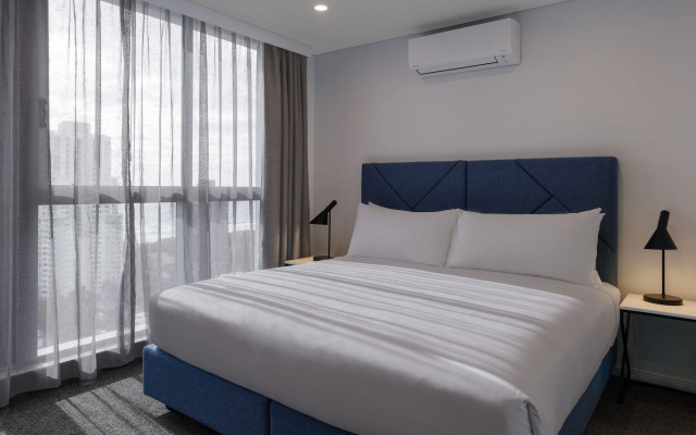 Meriton Suites Broadbeach, Gold Coast