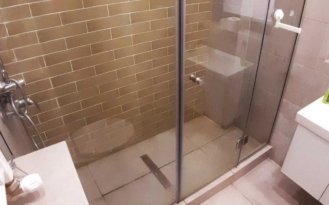 Sunny 3BR Midtown Flat - Amazing View Balcony