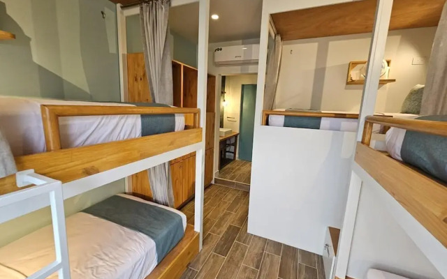 Adra Hostel Peten