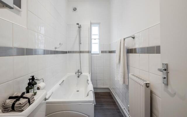 Kula London - Victoria