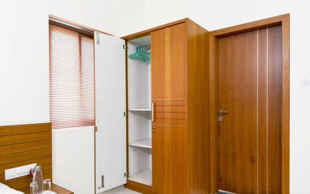 FabHotel Hill View Gachibowli