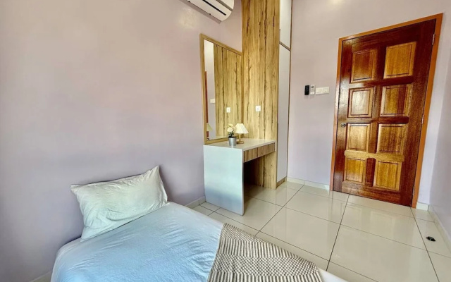 Skyline Suites l The Horizon Ipoh by Grab A Stay l 1-8pax – Guest Rooms – Ipoh