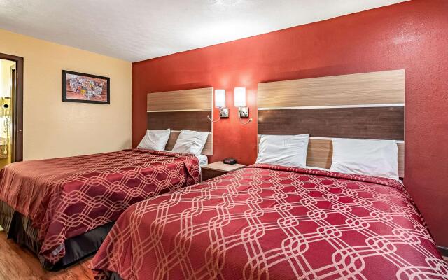 Econo Lodge Worthington