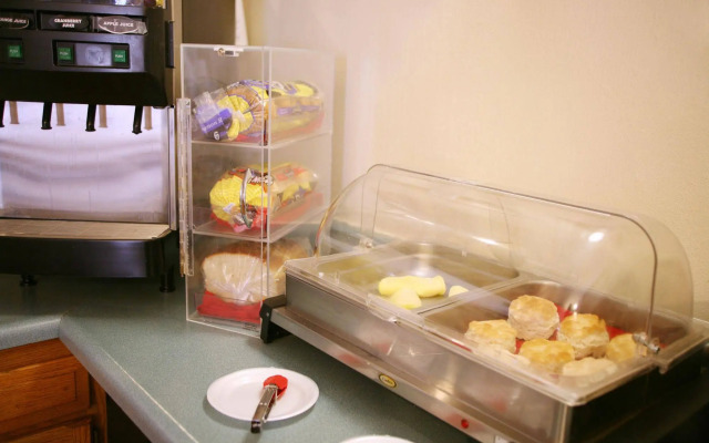 The Inn & Suites SW Omaha