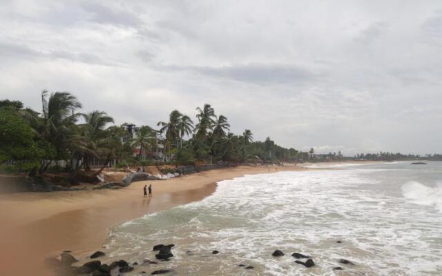 Ananda Home Stay and Restaurant