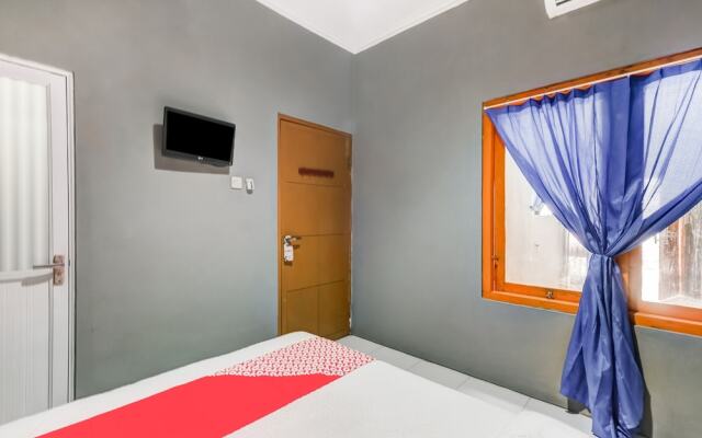 OYO Life 91239 Kost Rosandy House Yogyakarta