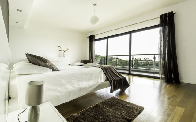 Villa Skylark by MHM
