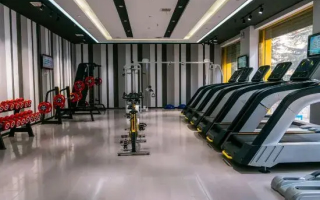 Yuepeng Meihao Hotel (Oriental Lijingmao Branch, Qingyang High speed Railway Station)