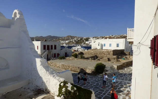 Paraportiani Guesthouse