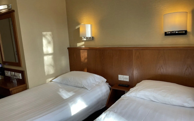 Orchard Hotel