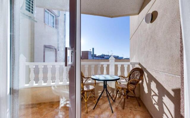 Apartment Ramon Gallud 204