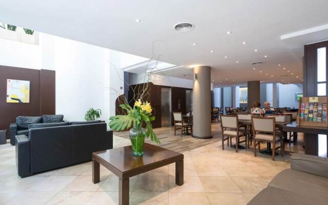 Urquiza Apart Hotel & Suites