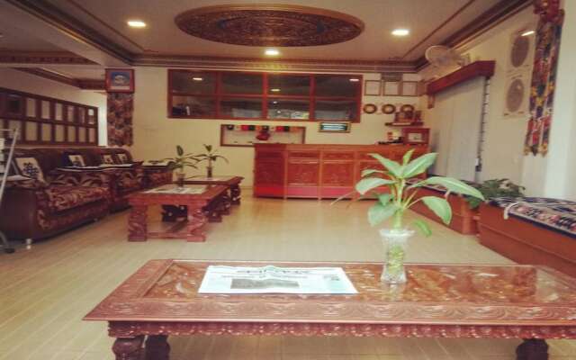 Hotel Milarepa