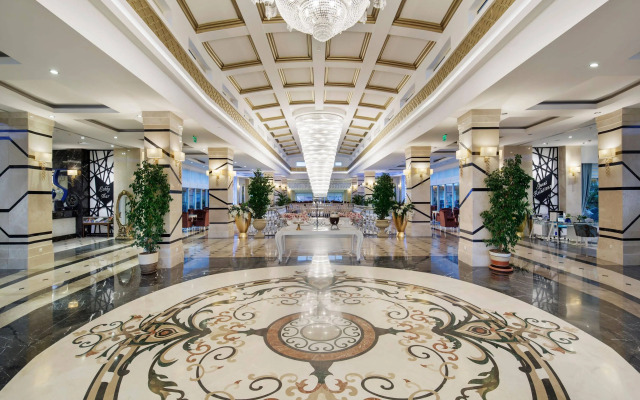 Crystal Waterworld Resort & Spa - All Inclusive