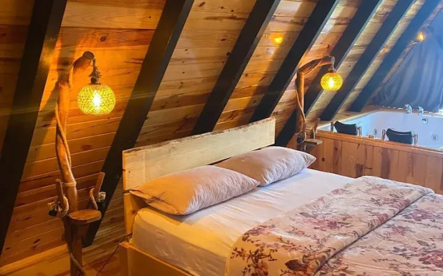 Si̇fla Bungalov & Resturant