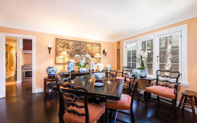 Elegant Home in the Heart of LA 2 Bedrooms 1 Bathroom Duplex