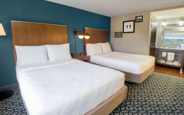 Crowne Plaza Niagara Falls NY Riverside by IHG